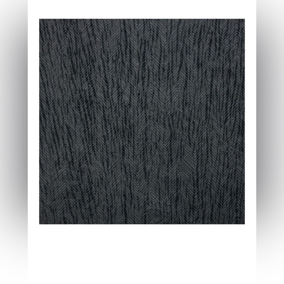 Mainstays Herringbone PEVA Tablecloth, Black, 70" Round..(NWT) - Picture 4 of 7